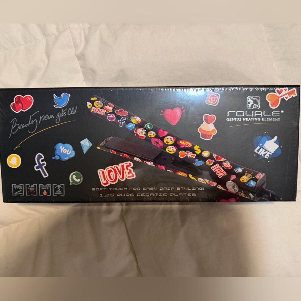 Rouge Helium Hair Straightener with Emoji Design